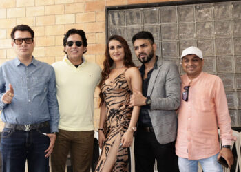 Director Sajan Agarwal recorded Ek Ladki Song staring Aman Verma Ruchi Gujjar and Jubin Shah