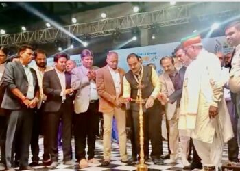 Shikhar Dhawan and Rajyavardhan Singh Rathore boosted the enthusiasm of the players