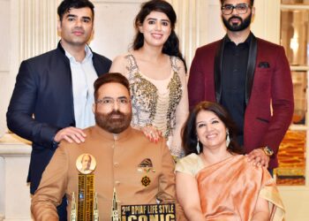 Dr Jitendra Matlani Awarded with Renowned Entrepreneur of Dubai and shining Star Social Icon of Dubai awards