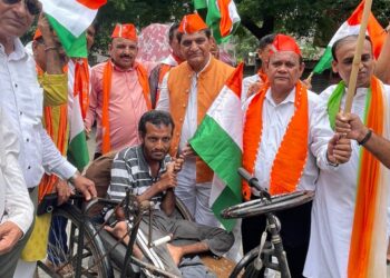 MLA of Udhna constituency Manubhai Patel takes out rally, pledges to plant 1.11 lakh saplings on Independence Day