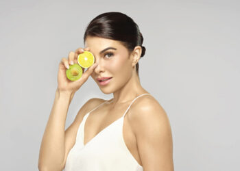Jacqueline Fernandez glows in Lotus Herbals White Glow Campaign